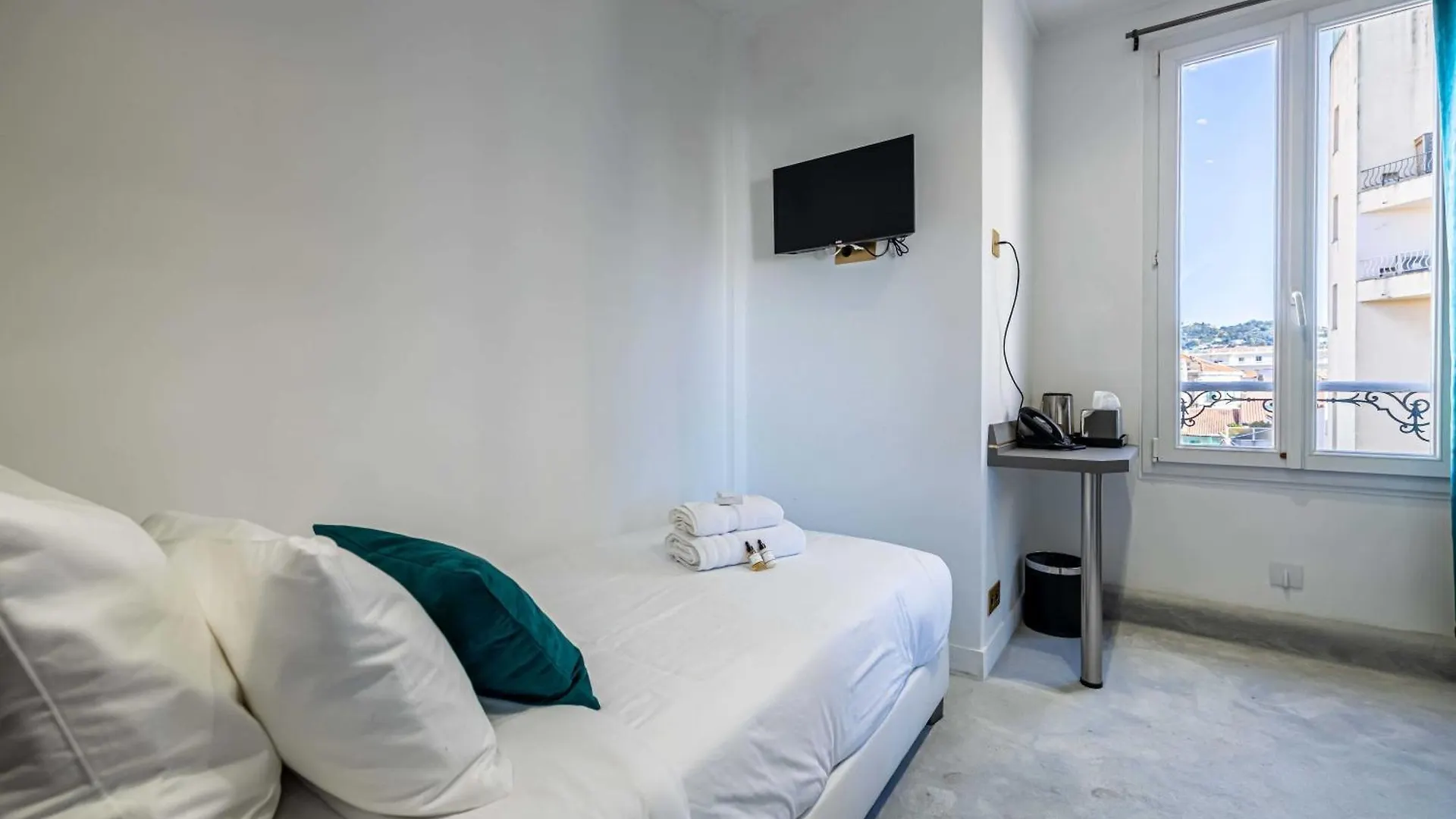 Apartment In Cannes For 2 People