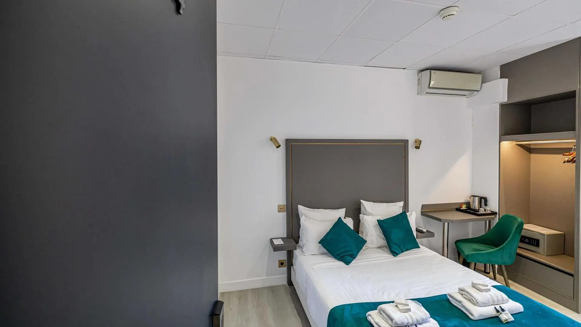 Apartment In Cannes For 2 People